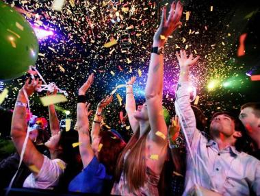 Средно 530 лв. е новогодишният пакет в България