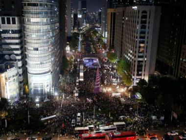 Южнокорейците протестират срещу президента си