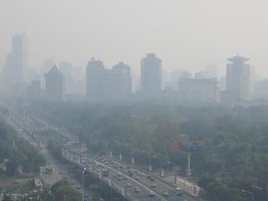 Удължават оранжевия код за замърсен въздух в Пекин