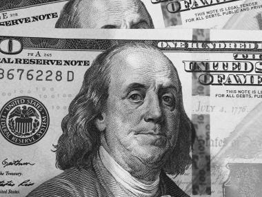 Ралито на долара се поднови след дни на теглене на печалби