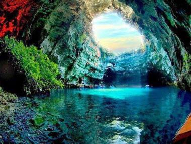 Кефалония - най-големият Йонийски остров