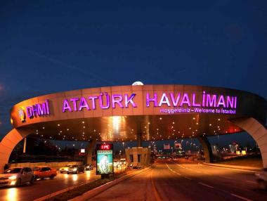 Над 600 полета от Истанбул са отменени