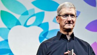Отрязаха възнаграждението на Тим Кук заради лоши резултати
