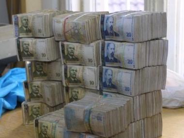 Над 700 хил. лв подкупи открити у варненските митничари