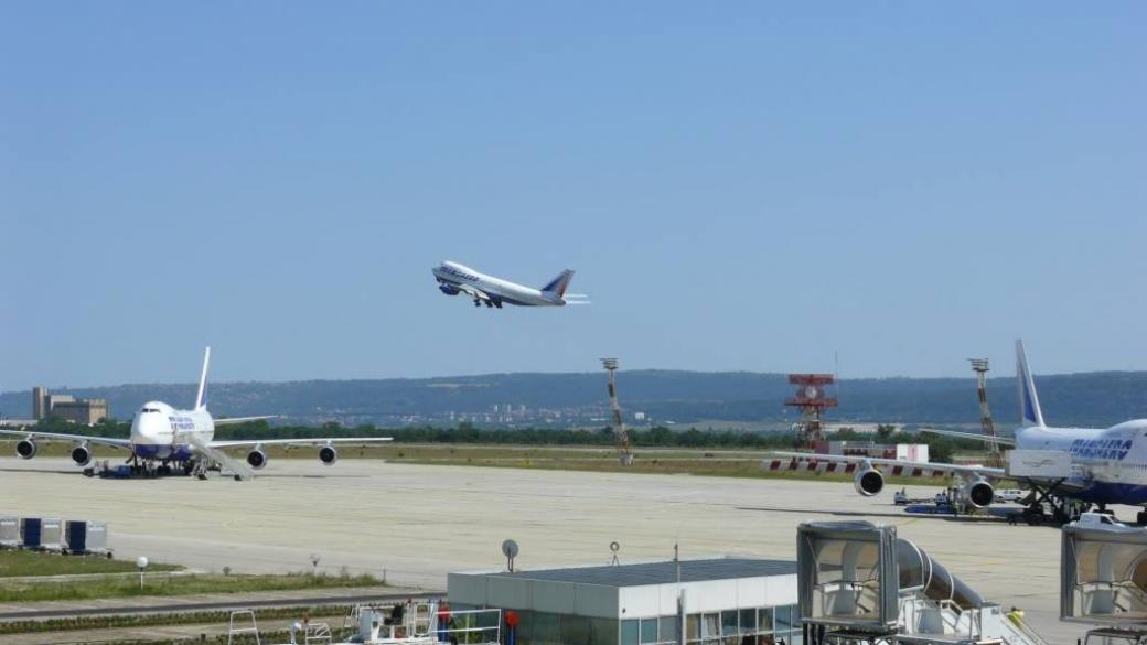 Летищата на Варна и Бургас с много успешна година и 4.6 млн. пътници