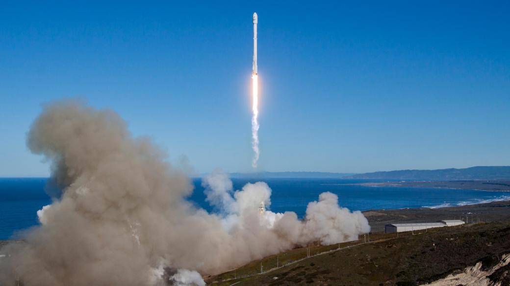 SpaceX изстреля сателити от ново поколение