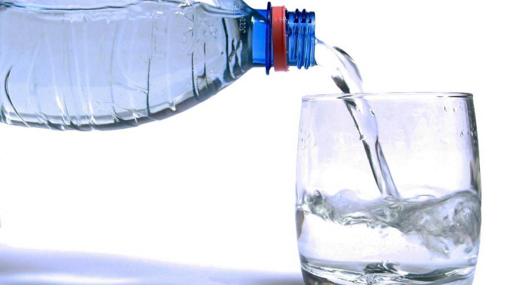 Два литра вода на ден през зимата помагат да борим вирусите