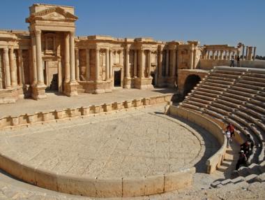 ИДИЛ разруши част от римския амфитеатър в Палмира