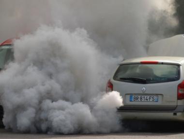 И Лион ограничава колите заради мръсен въздух