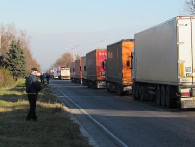 Български шофьори блокираха Дунав мост 2 в знак на протест