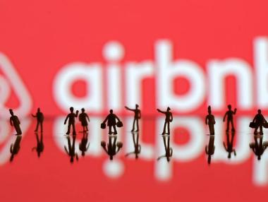 Airbnb и Uber помагат на засегнатите от забраната на Тръмп