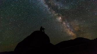 Българи създадоха най-голямата в Европа онлайн платформа за изучаване на Космоса