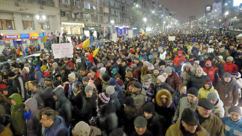Румънците организират най-големите протести от падането на комунизма