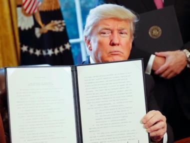 Одобрението за Тръмп е най-ниското в съвременната история