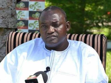 Новият президент на Гамбия премахна 4-дневната работна седмица