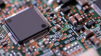 Рекордна година за продажбите на полупроводници по света