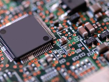 Рекордна година за продажбите на полупроводници по света