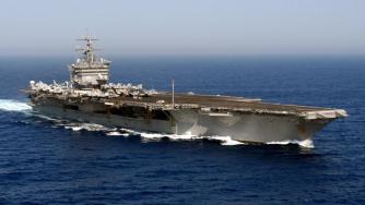 САЩ пратиха в пенсия първия ядрен самолетоносач