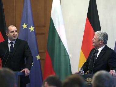 Радев: България трябва да е в Шенген