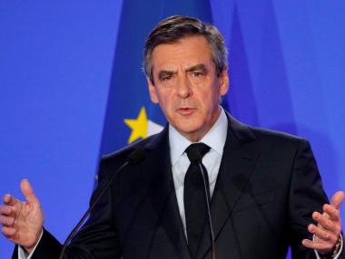 Фийон призова избирателите за подкрепа въпреки скандала