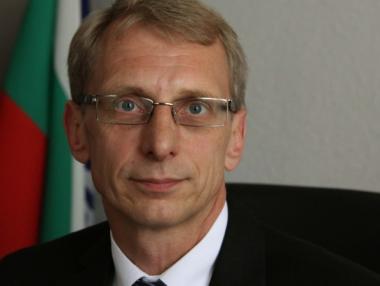 Държавният бюджет ще плати заради спрените европари за наука и образование