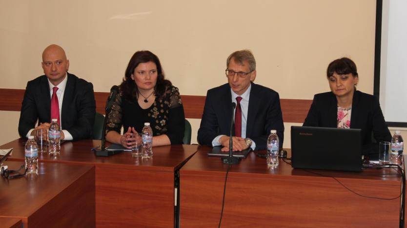 България ще връща пари заради проблемите в програмата за наука и образование