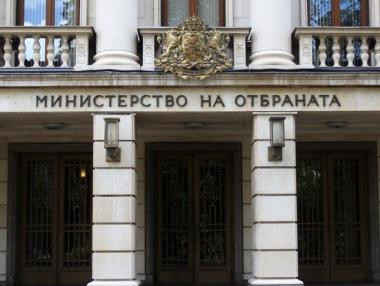 5600 са свободните места в Българската армия