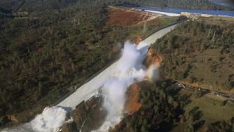 Най-високият язовир в САЩ е обезопасен, евакуираните могат да се приберат