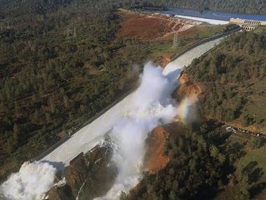 Най-високият язовир в САЩ е обезопасен, евакуираните могат да се приберат