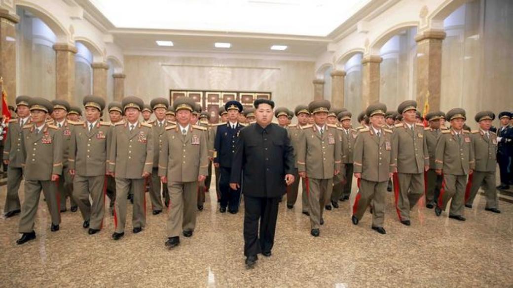 Северна Корея отбеляза рождения ден на Ким Чен Ир
