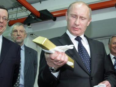 Русия купува огромни количества злато