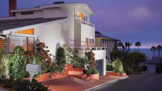 Уорън Бъфет продава семейна вила