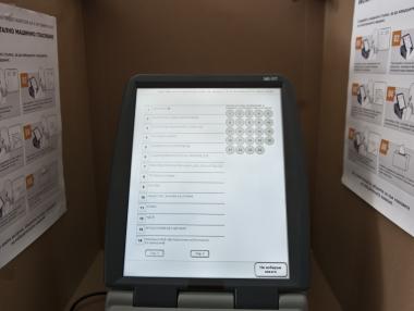 Машинното гласуване пред провал, оферта за машини няма