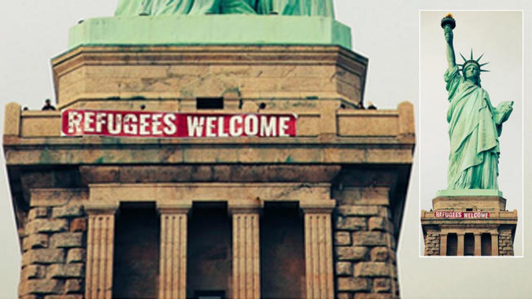 Плакат „Бежанци, добре дошли” се появи на Статуята на Свободата (снимка)