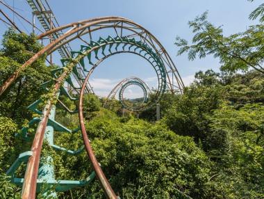 Питай прахта: Забравените сгради и паметници по света