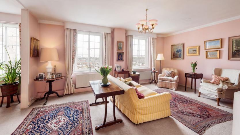Продава се апартамент на Маргарет Тачър в Лондон
