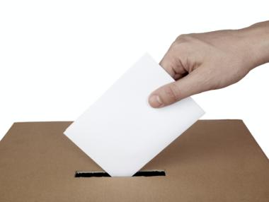 Конституционният съд отмени санкциите при негласуване