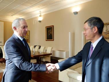 Китайската CRRC иска да инвестира в БДЖ