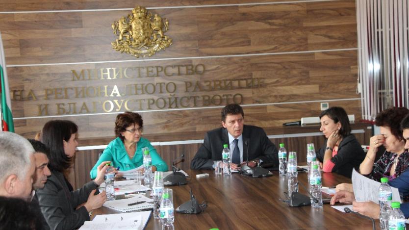 ББР бави плащанията по договори за саниране
