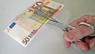 Политическата несигурност в Европа удари еврото