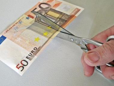 Политическата несигурност в Европа удари еврото