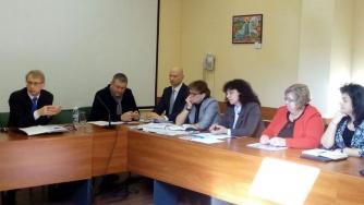 МОН увеличава издръжката на студент, но намалява субсидирания прием