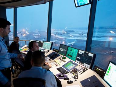 Правителството вдигна таксите за използване на въздушното пространство