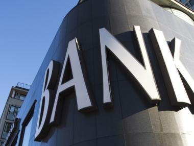 Приходите от такси оправят балансите на банките в България