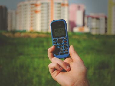 Купуват ли се все още мобилни телефони с бутони?