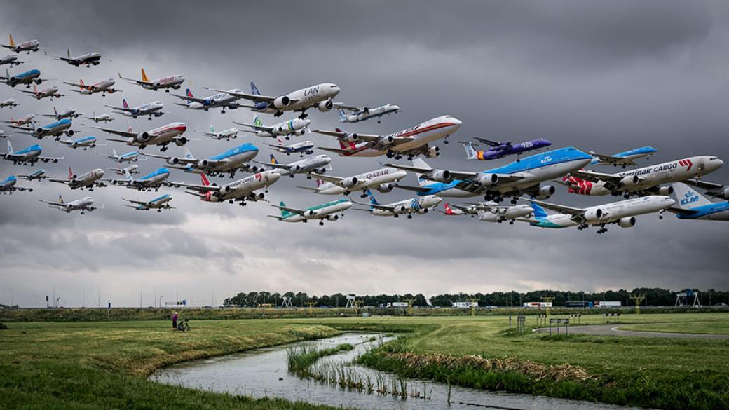 Колко самолета летят в небето едновременно