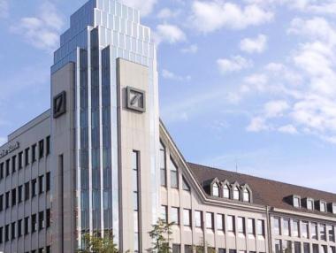 Срив на акциите на Deutsche Bank