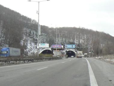 Затвориха тунела на магистрала „Тракия“