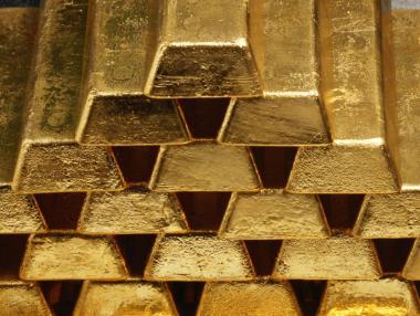 Златото падна до 4-седмично дъно