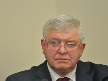 И служебното правителство дава Великденски добавки